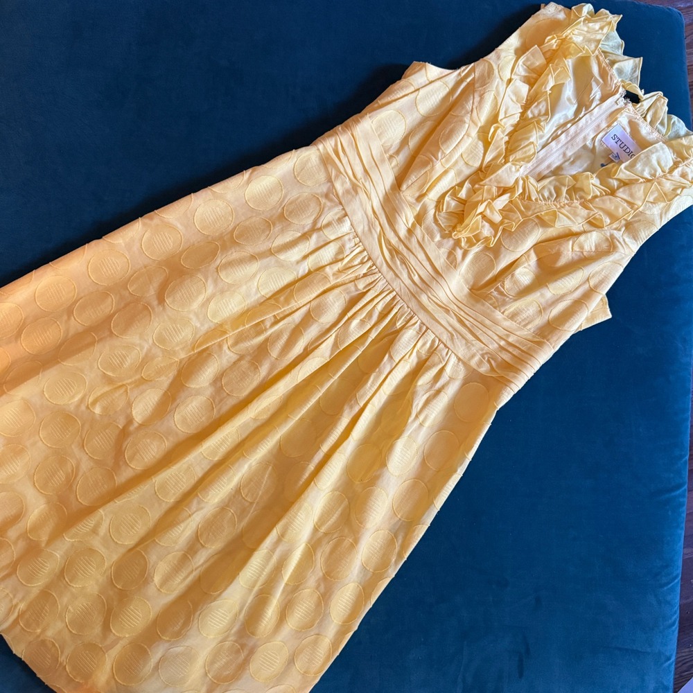 Studio I Yellow Ruffle Neck Polka Dot‎ Jacquard Sleeveless Dress Size Small